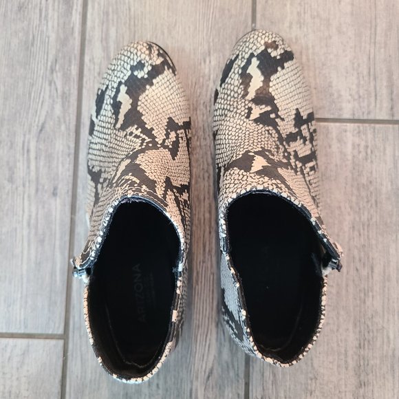 Arizona Jean Co. women's Galen ankle booties memory foam beige & black size 7.5 - Picture 7 of 13